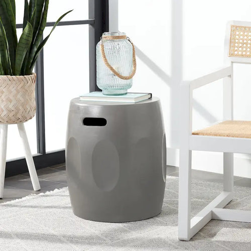 SAFAVIEH Zuri Concrete Indoor/ Outdoor Accent Table (Dark Grey) - 16W x 16D x 18H
