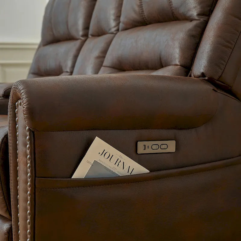 Fauteuil inclinable électrique en similicuir marron avec dossier haut, clous décoratifs et appuie-tête réglable avec port USB