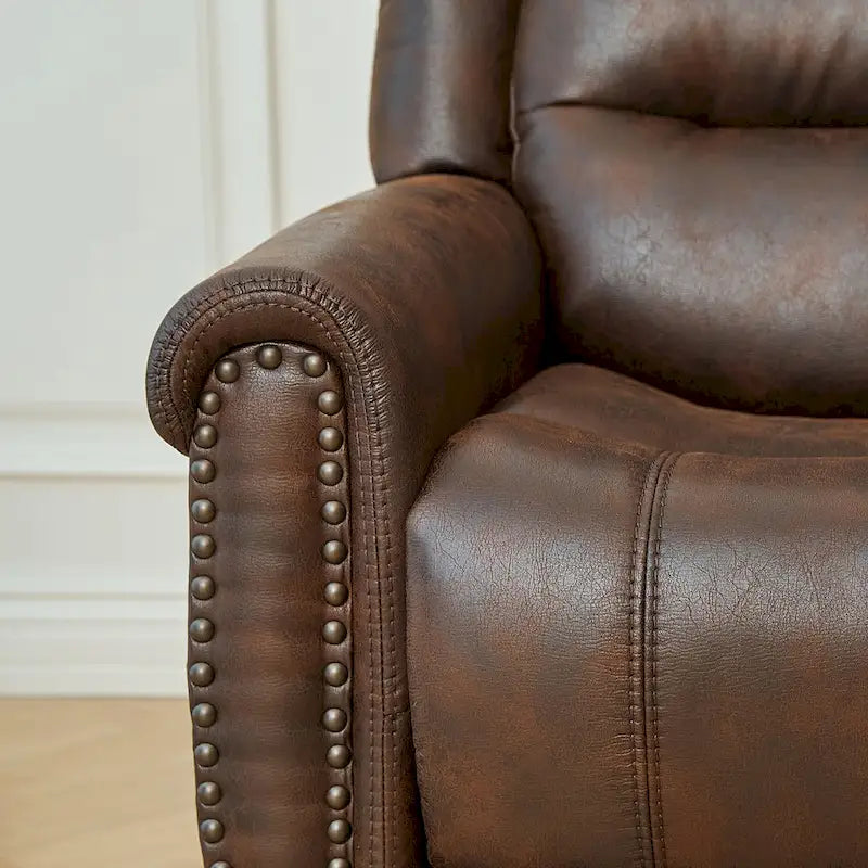 Fauteuil inclinable électrique en similicuir marron avec dossier haut, clous décoratifs et appuie-tête réglable avec port USB