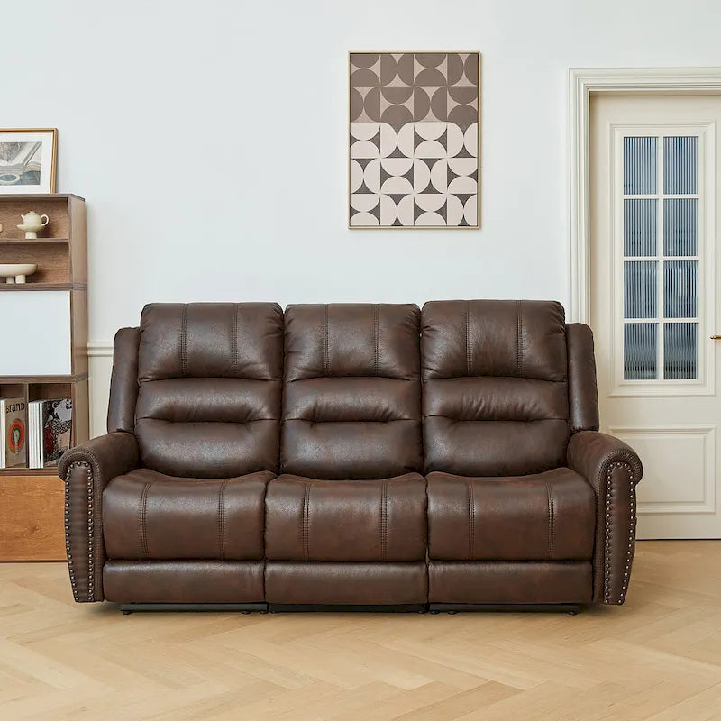 Fauteuil inclinable électrique en similicuir marron avec dossier haut, clous décoratifs et appuie-tête réglable avec port USB