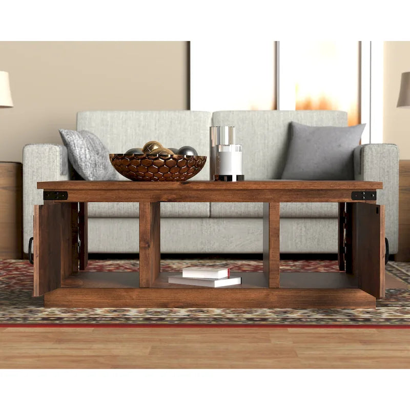 Table basse rustique en bois de ferme avec portes de grange, finition Aged Whiskey
