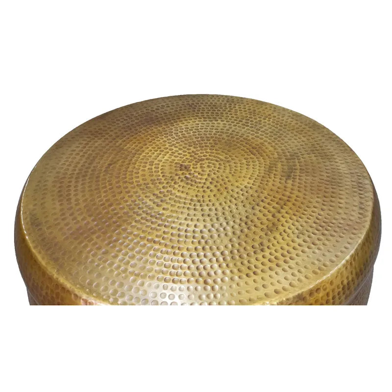 Table basse ronde en aluminium martelé, finition laiton antique, forme tambour
