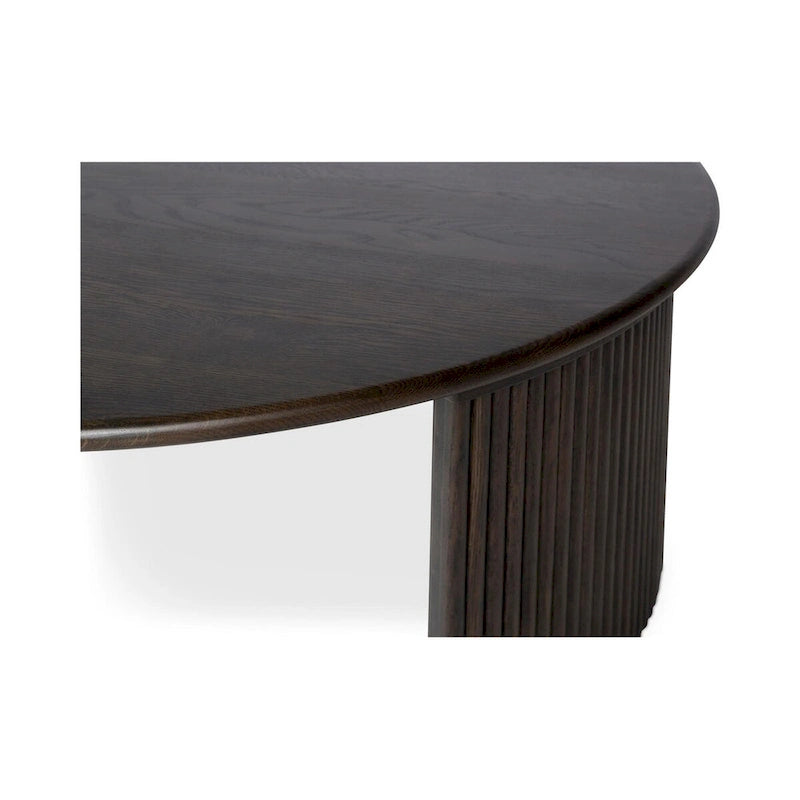 Table basse ronde en chêne massif avec pieds cannelés marron foncé