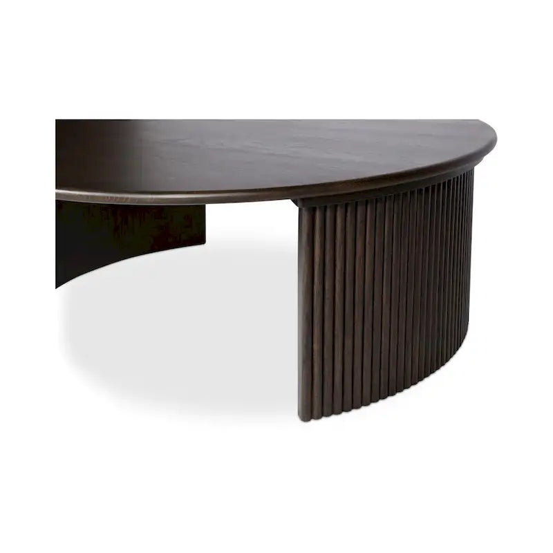 Table basse ronde en chêne massif avec pieds cannelés marron foncé