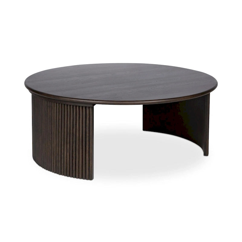 Table basse ronde en chêne massif avec pieds cannelés marron foncé